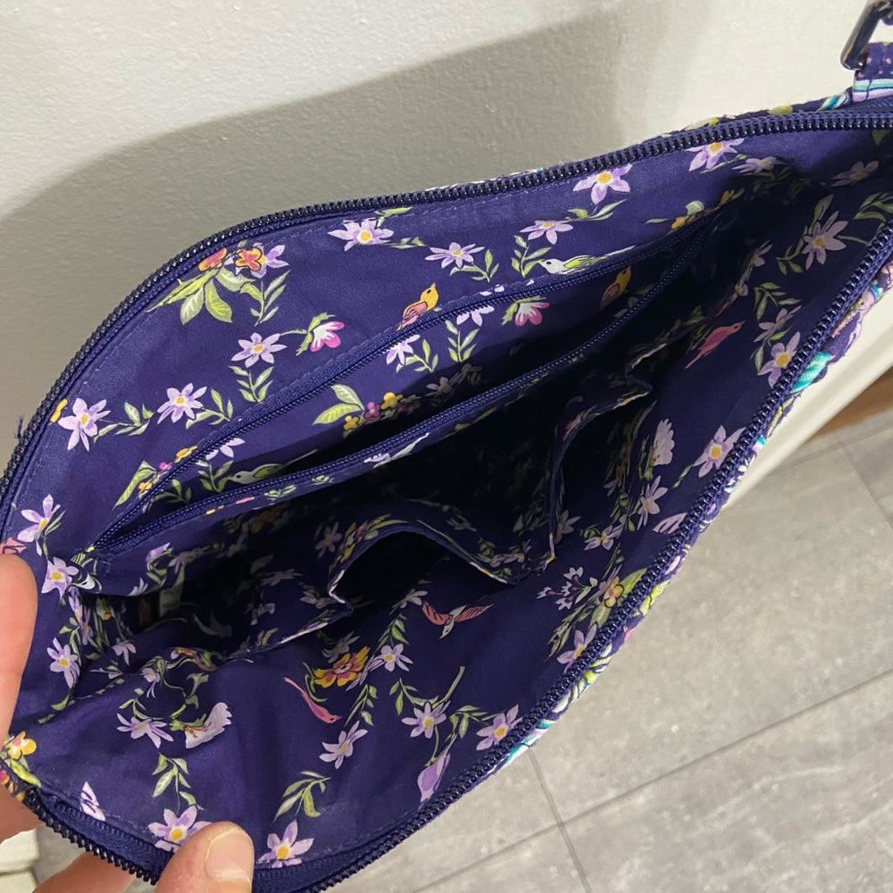 NEVER USED Vera Bradley Women’s Floral Paisley Print Crossbody Quilted Bag - Picture 5 of 7